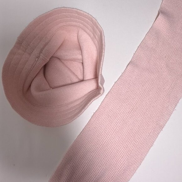 Banana Republic Wool Angora Winter Knit Hat Scarf Set Pink Soft Cozy NWT - Picture 2 of 4